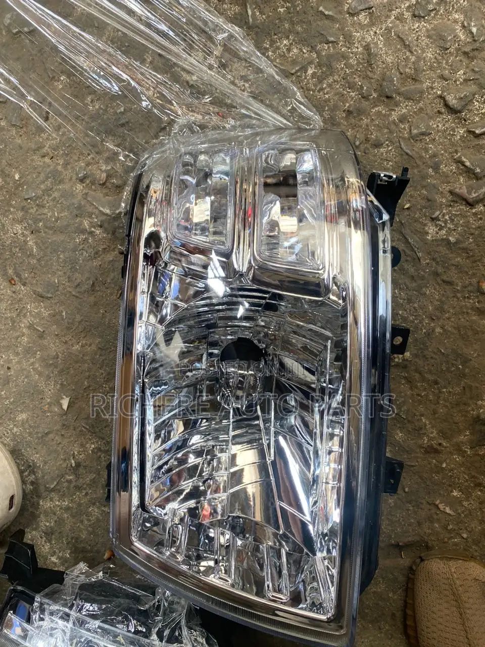 Ford Ranger 2008-2012 Headlight
