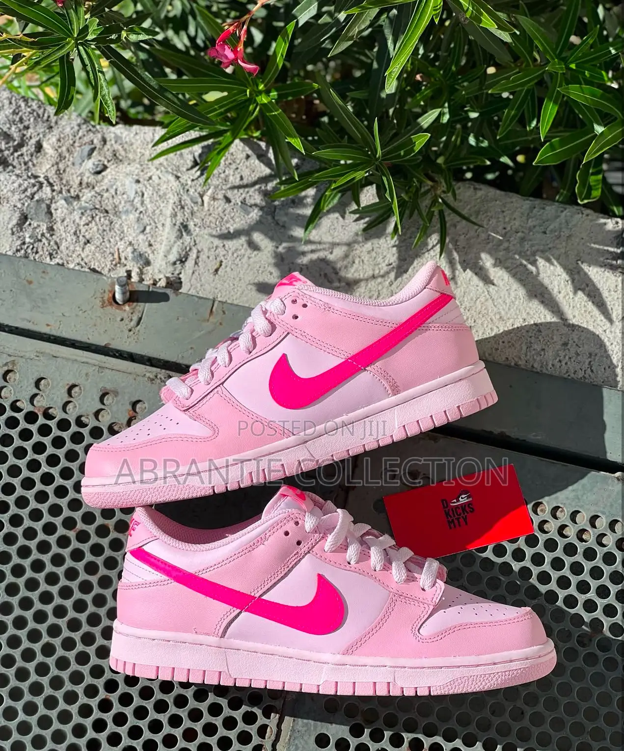 Nike Sb Dunk Low Triple Pink