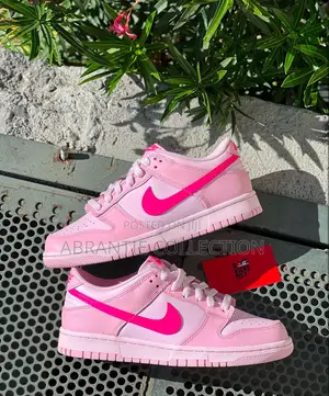 Nike Sb Dunk Low Triple Pink