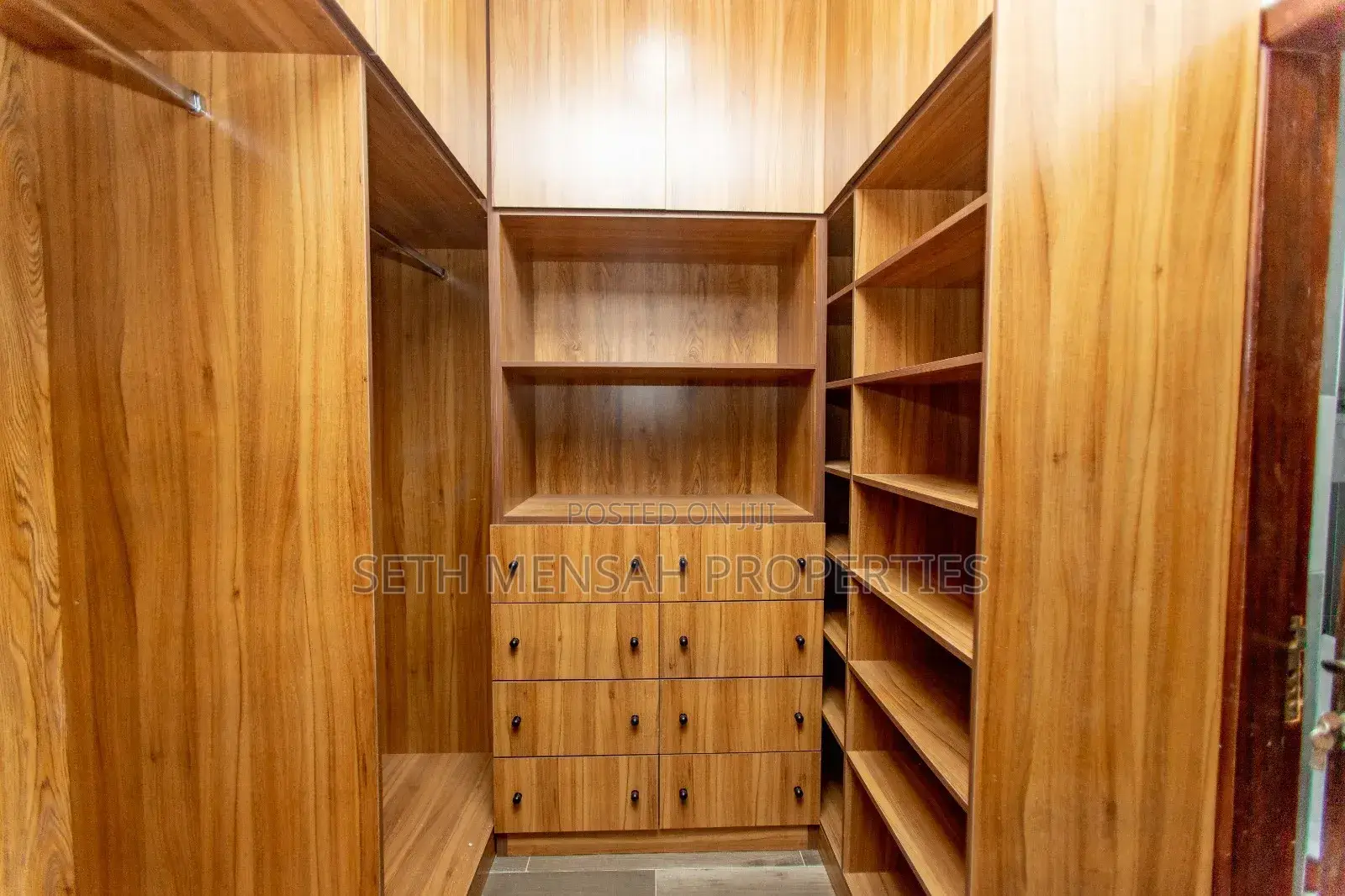 4bdrm House in Skm Properties, Ashomang Estate for sale