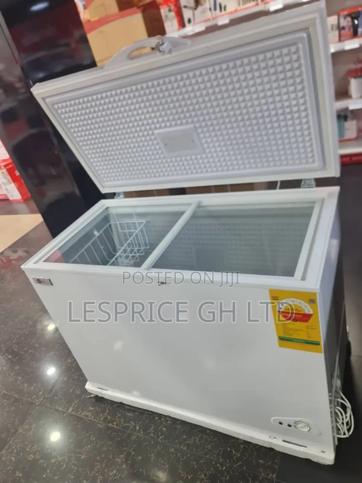 Upgrade Your Kitchen: 318l 2 Star Chest Freezer
