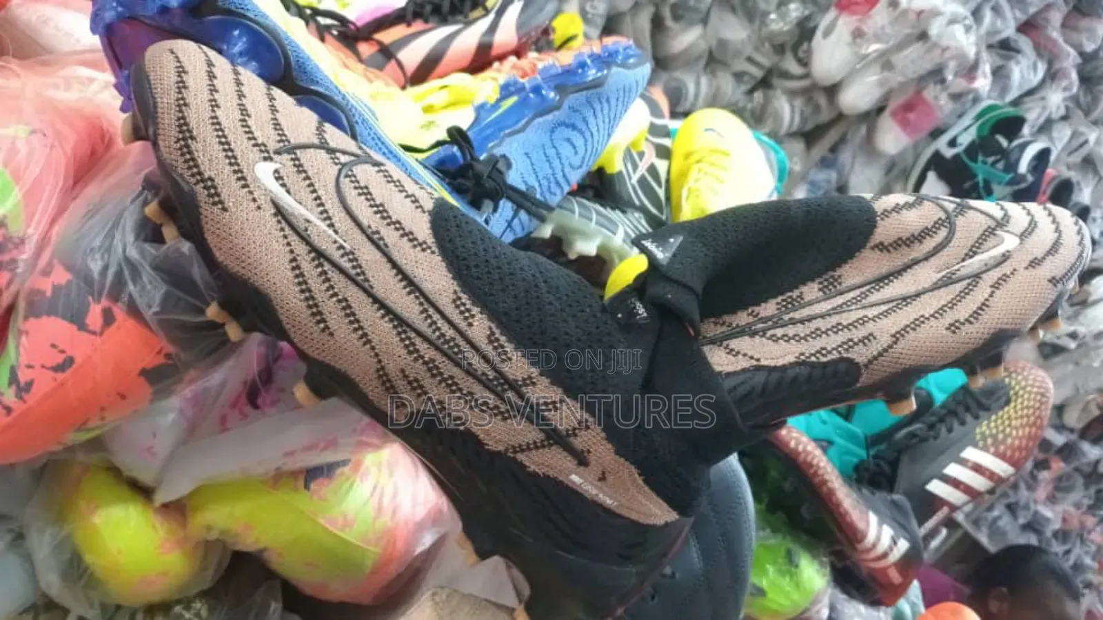 Quality Fashionable Football Boot