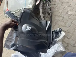Toyota Hilux Fender Linner Pair