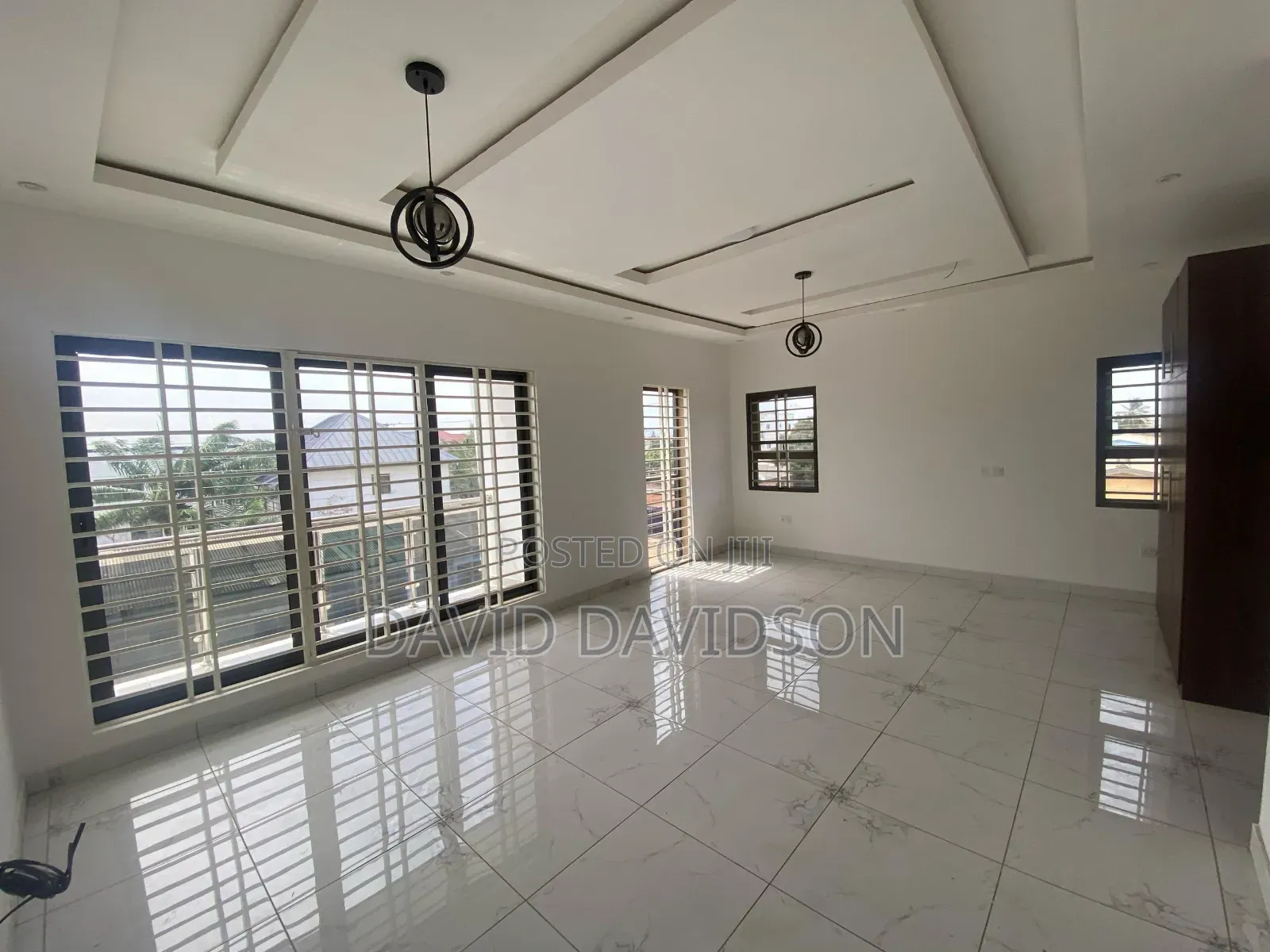 4bdrm House in 4 Bedroom Duplex, Tema Metropolitan for sale