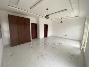 4bdrm House in 4 Bedroom Duplex, Tema Metropolitan for sale