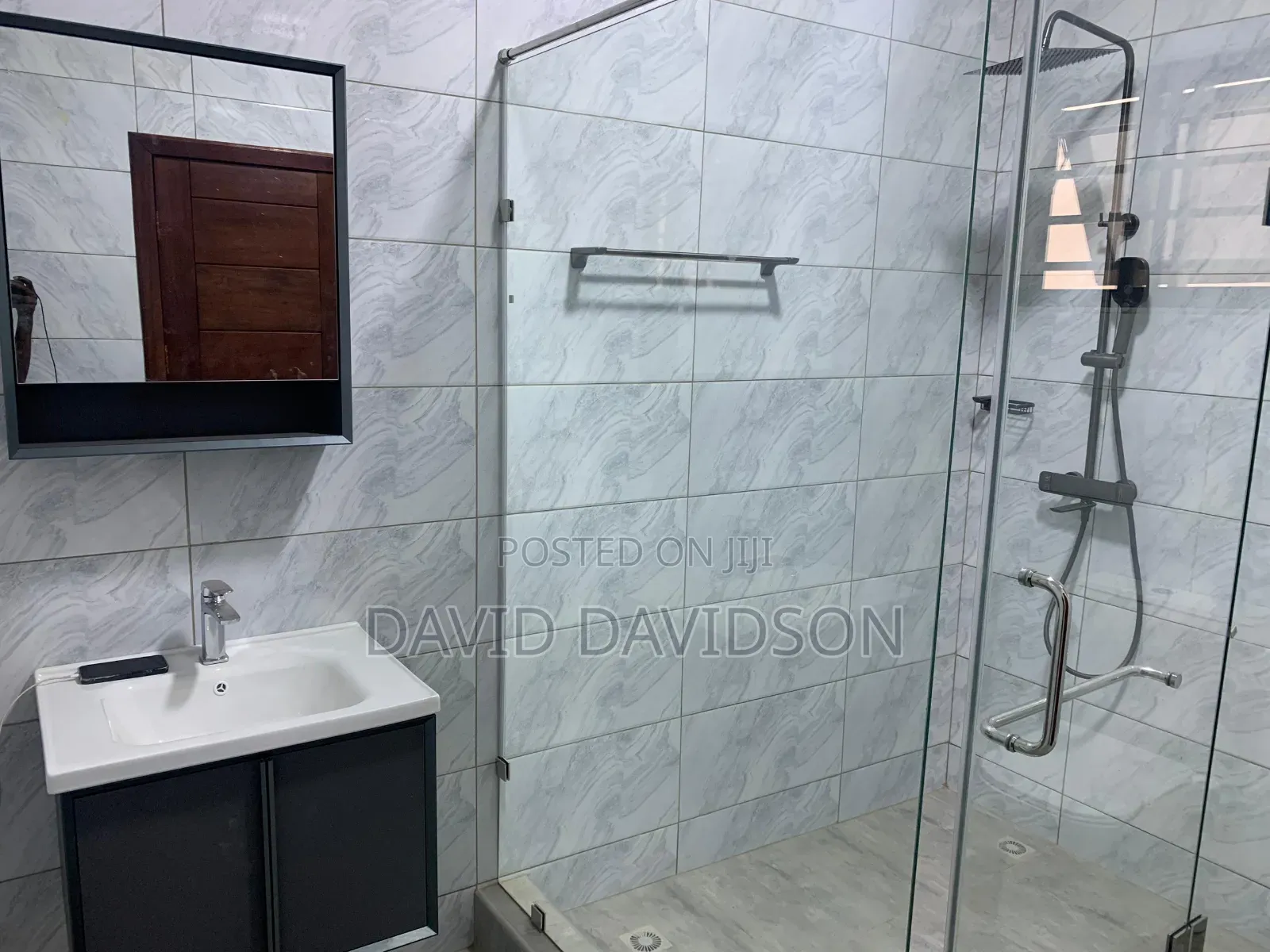 4bdrm House in 4 Bedroom Duplex, Tema Metropolitan for sale