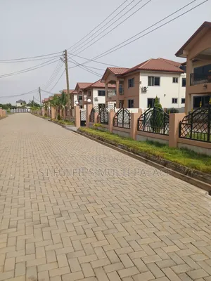 5bdrm House in Oyarifa for sale