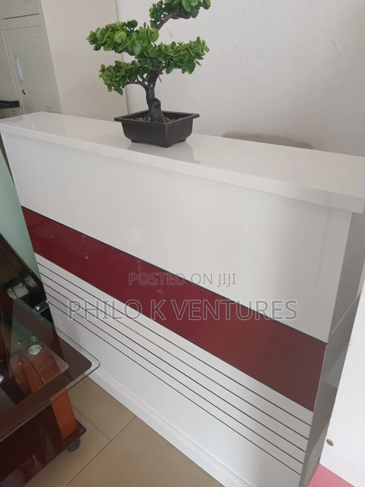 Retail Customer Service Desk