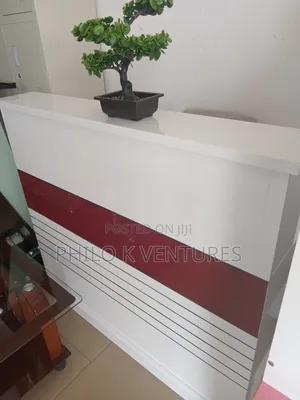 Retail Customer Service Desk