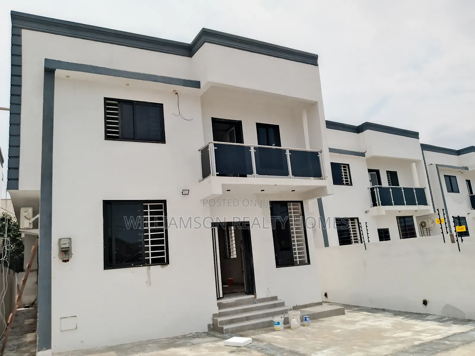 4bdrm Duplex in Hfc Estate Area, Spintex for sale