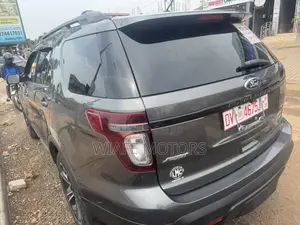 Ford Explorer Sport 4dr SUV AWD (3.5L 6cyl Turbo 6A) 2015 Gray