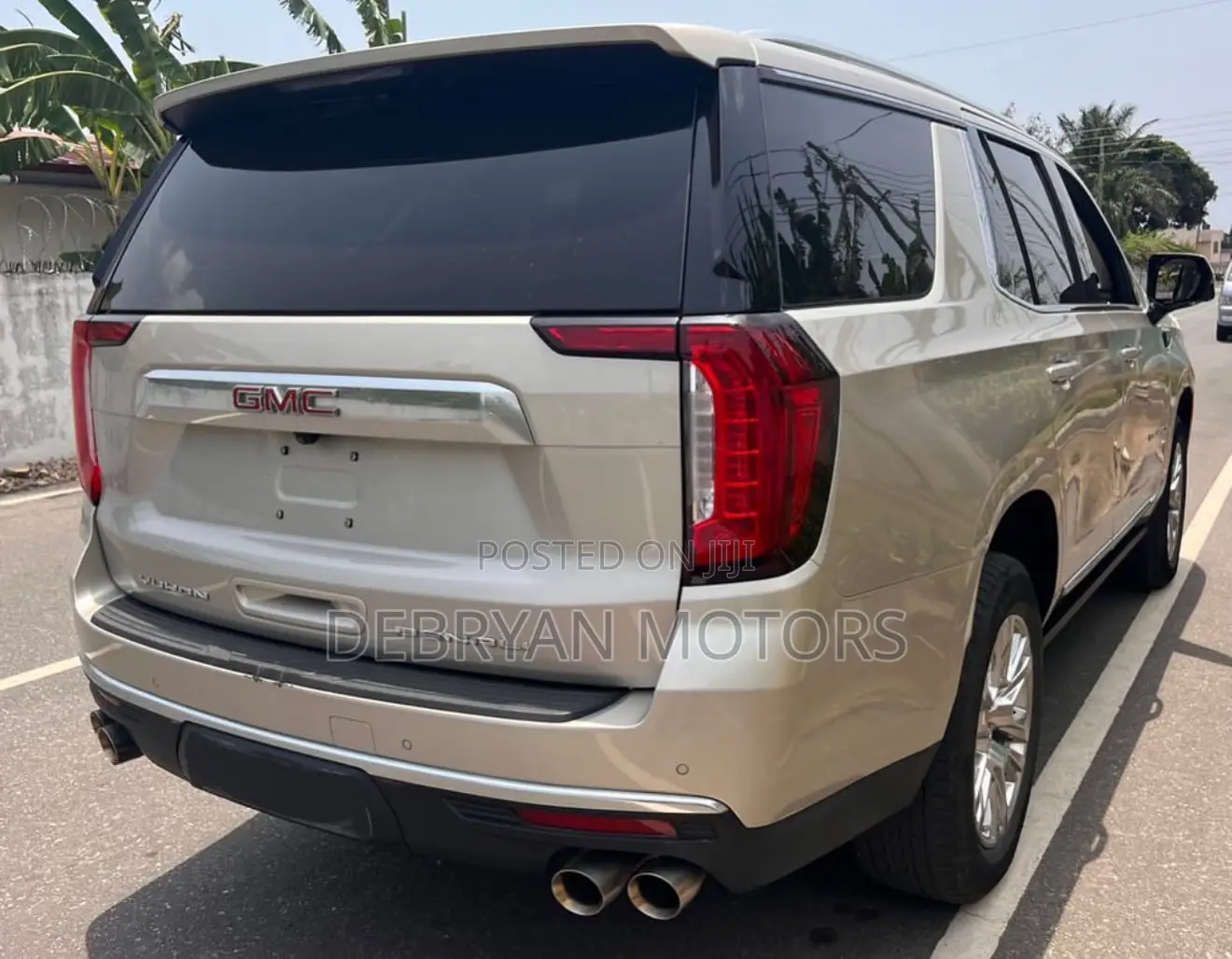 GMC Yukon 2023 Gold