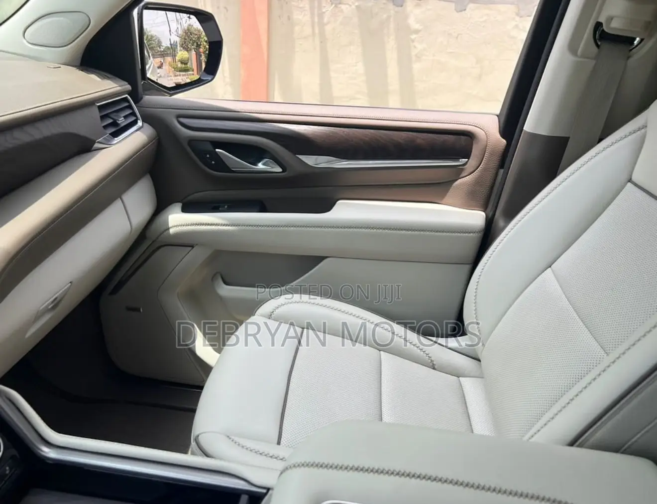 GMC Yukon 2023 Gold