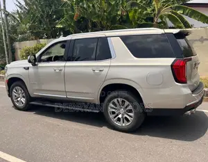 GMC Yukon 2023 Gold
