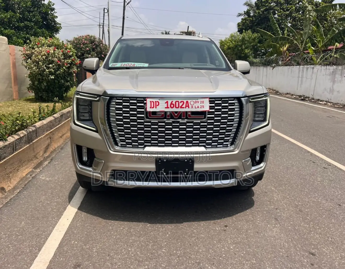 GMC Yukon 2023 Gold