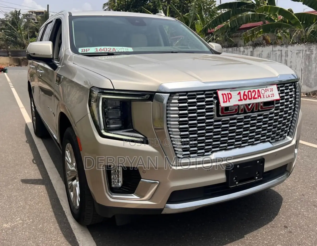 GMC Yukon 2023 Gold
