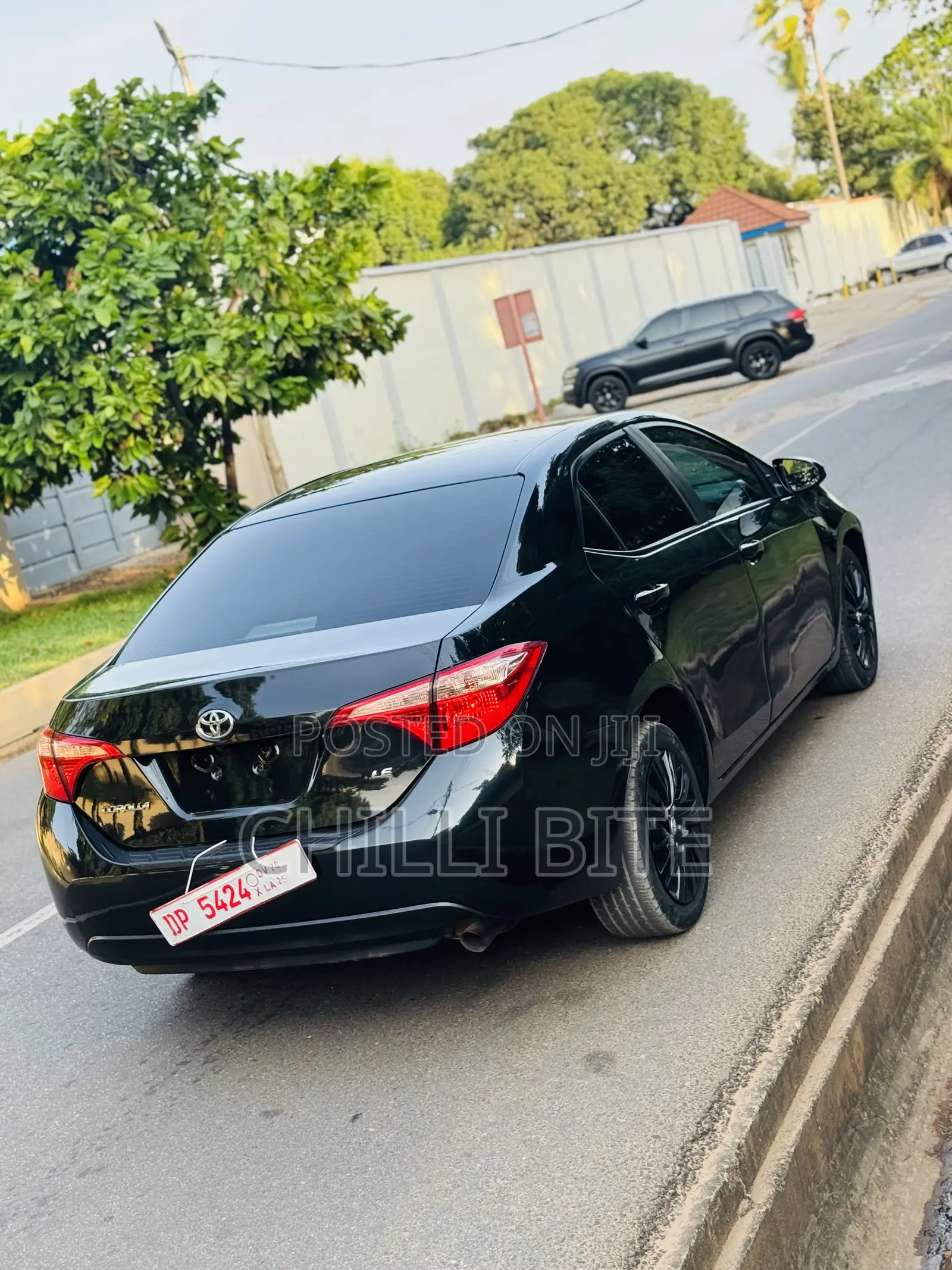 Toyota Corolla LE Eco (1.8L 4cyl 2A) 2018 Black