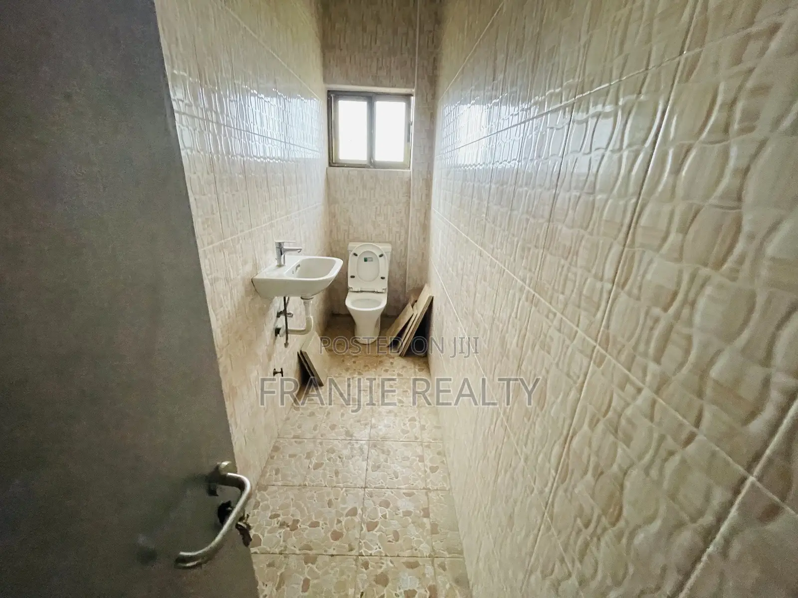 2bdrm Apartment in Weija for rent