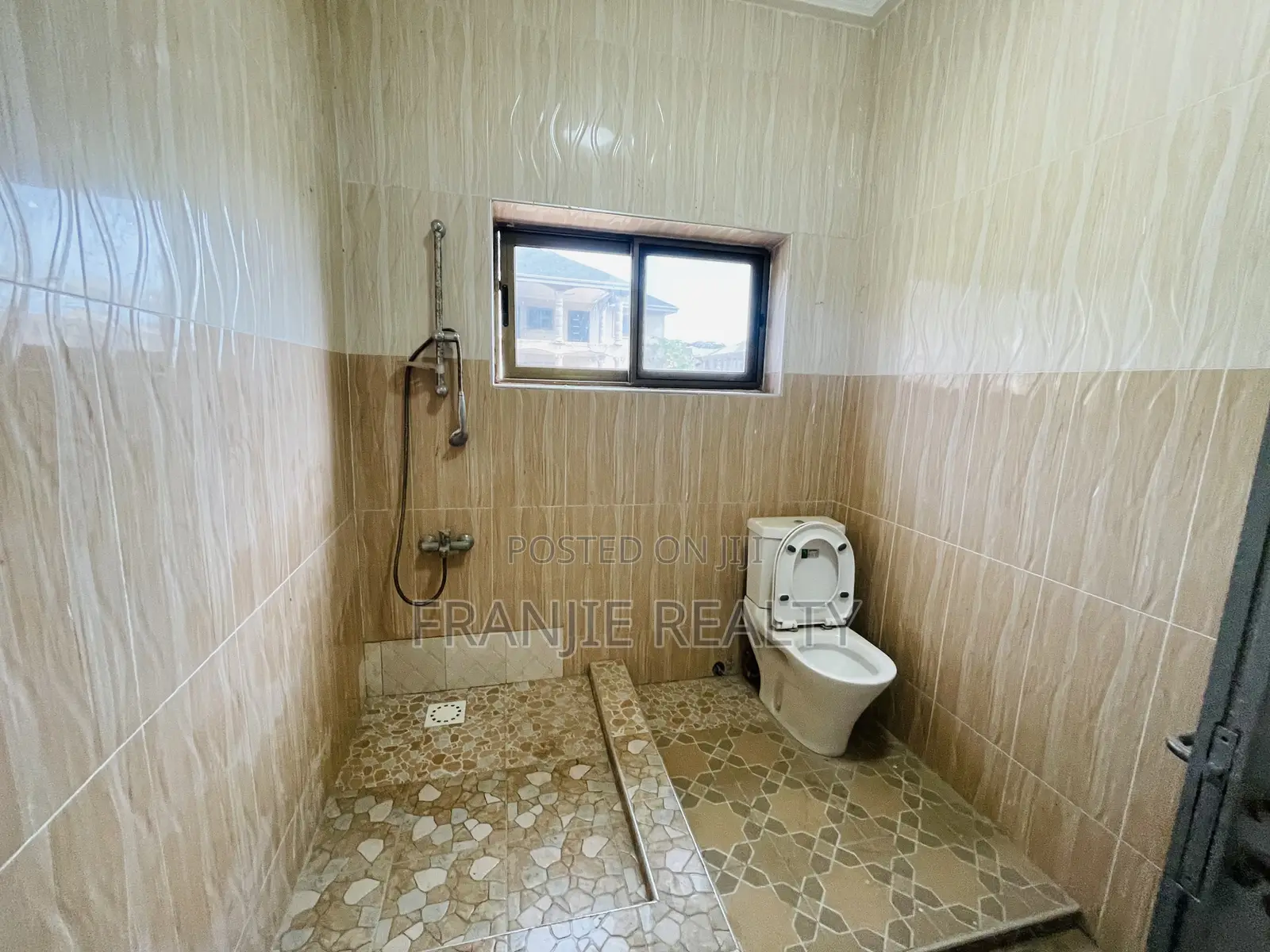 2bdrm Apartment in Weija for rent