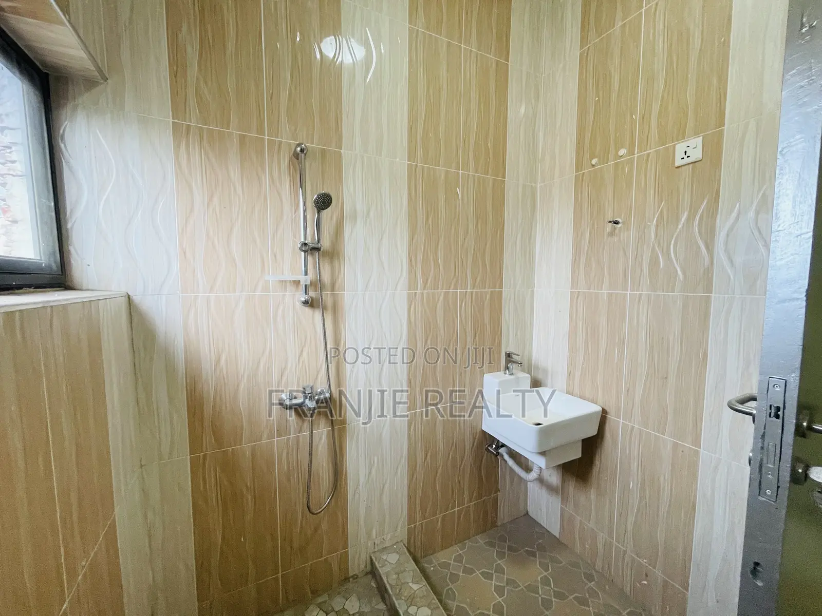 2bdrm Apartment in Weija for rent