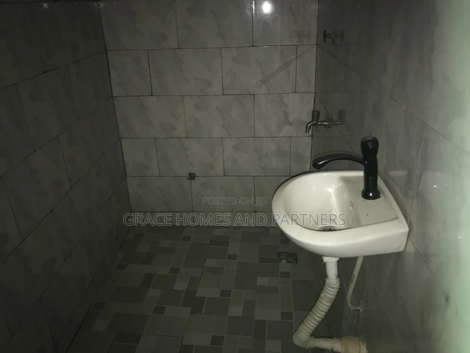 1bdrm Apartment in Gbetsile Us Station, Tema Metropolitan for rent