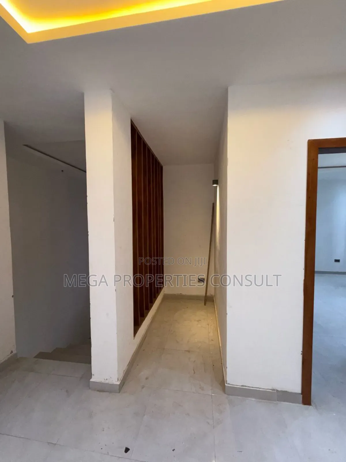 4bdrm Duplex in Kwabenya for sale
