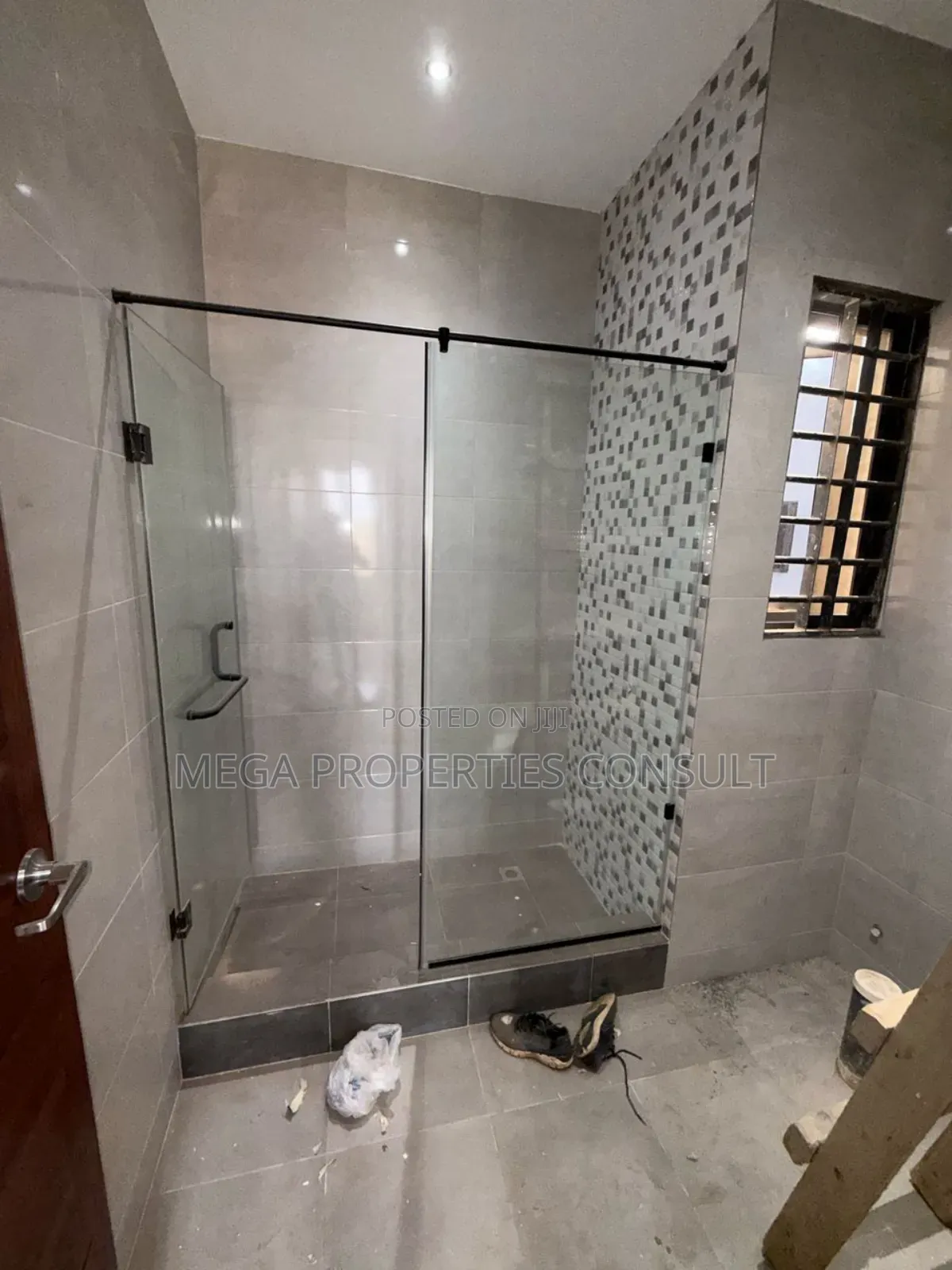 4bdrm Duplex in Kwabenya for sale