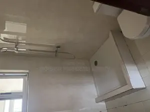 5bdrm House in Myron Estate, Tema Metropolitan for sale