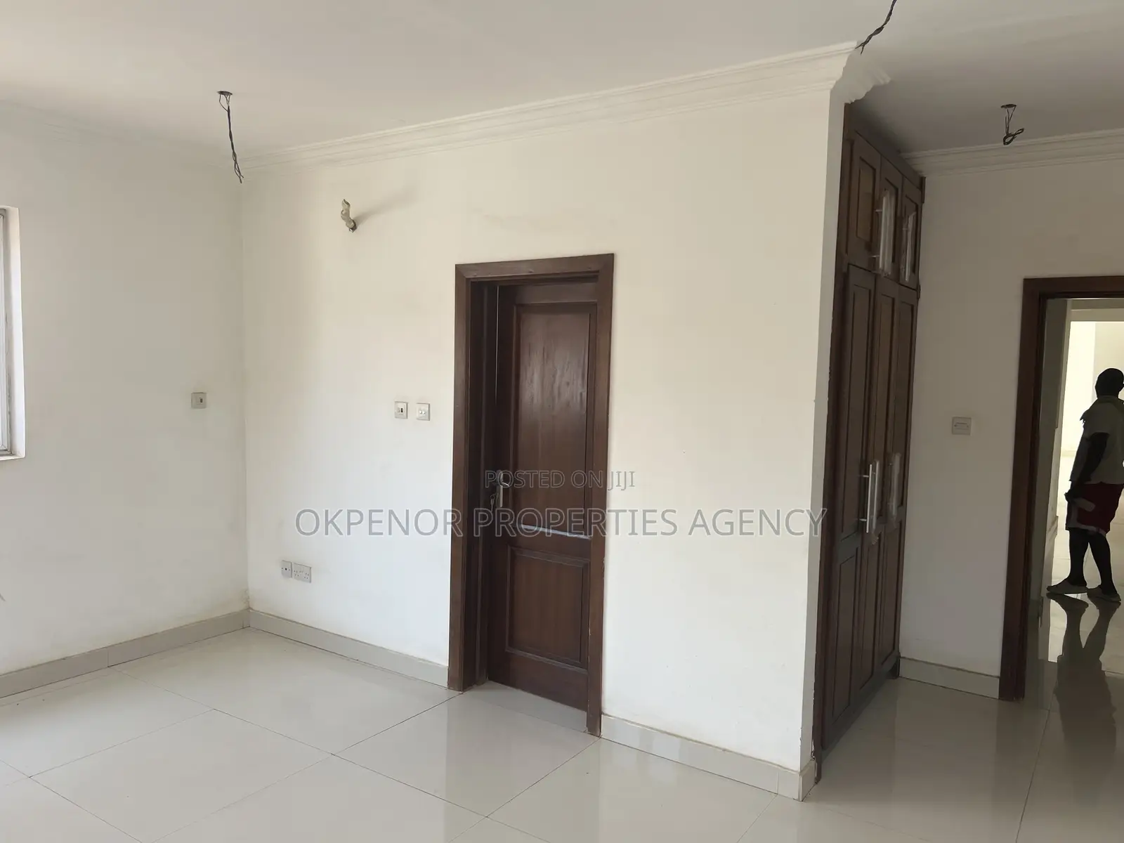 5bdrm House in Myron Estate, Tema Metropolitan for sale