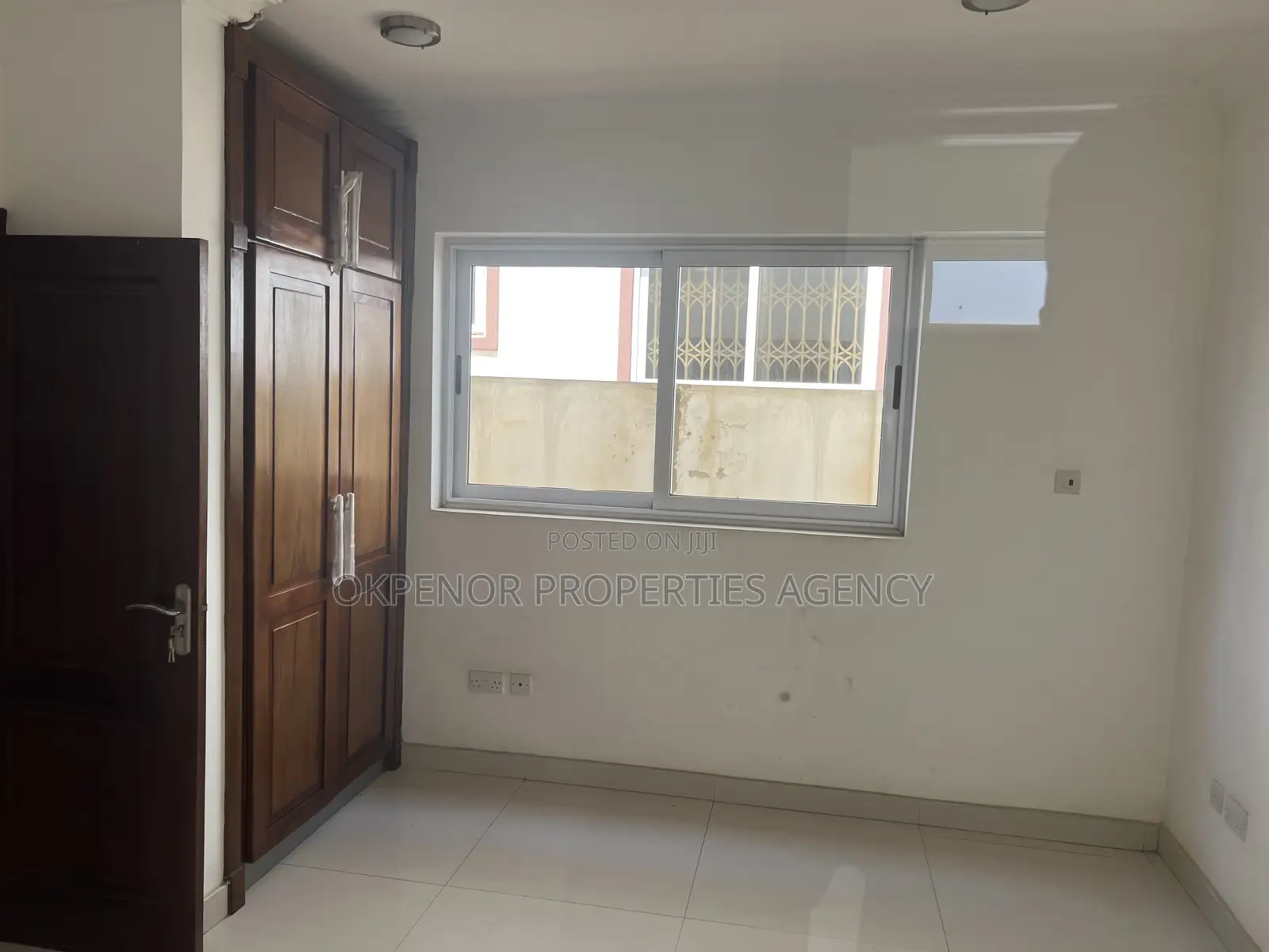 5bdrm House in Myron Estate, Tema Metropolitan for sale
