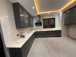 4bdrm Duplex in De-Icons Real Estate for sale