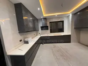 4bdrm Duplex in De-Icons Real Estate for sale