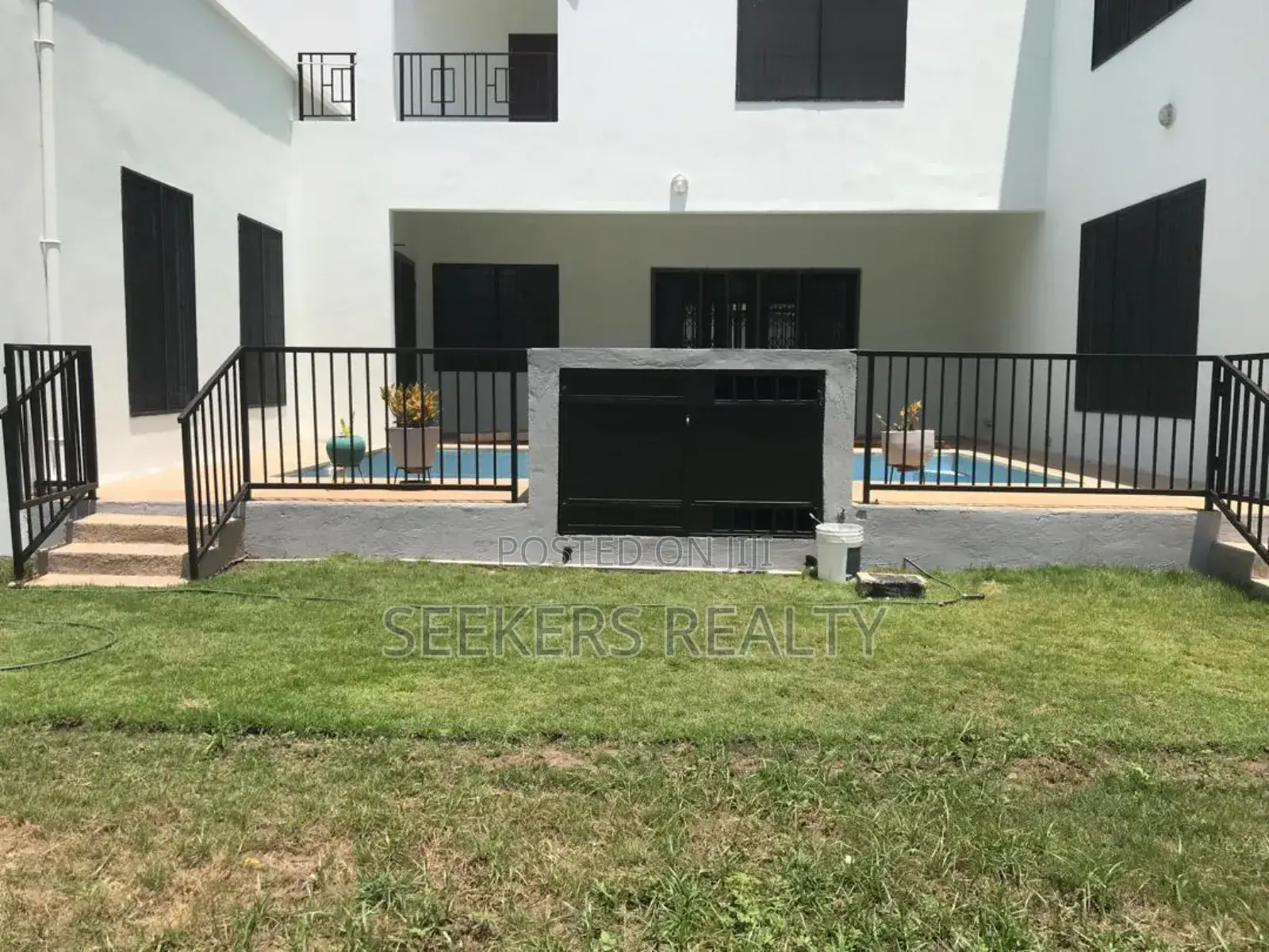 5bdrm House in Seekers Realty, Cantonments for rent