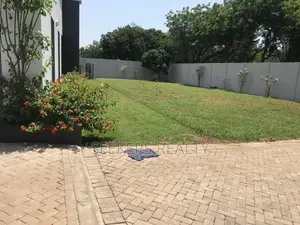5bdrm House in Seekers Realty, Cantonments for rent