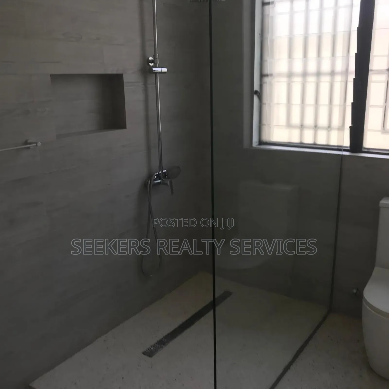 5bdrm House in Seekers Realty, Cantonments for rent
