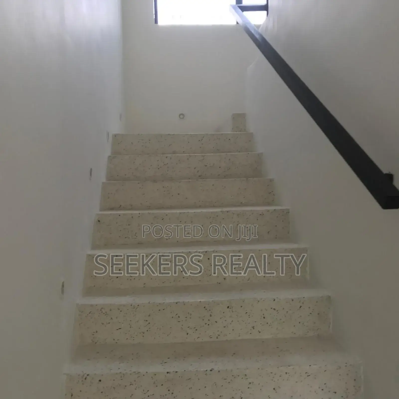 5bdrm House in Seekers Realty, Cantonments for rent