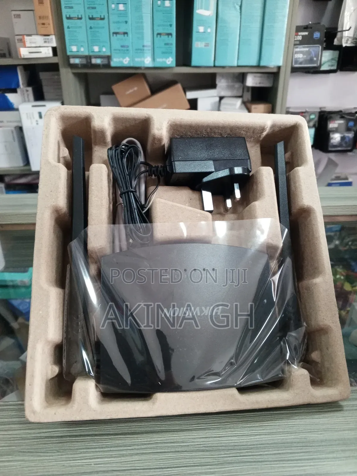 Hikvision 300mbps Wireless Router 5dbi High Gain Wr3n