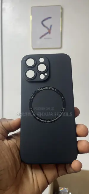 iPhone 14 Pro Max Magnetic Chuck Case