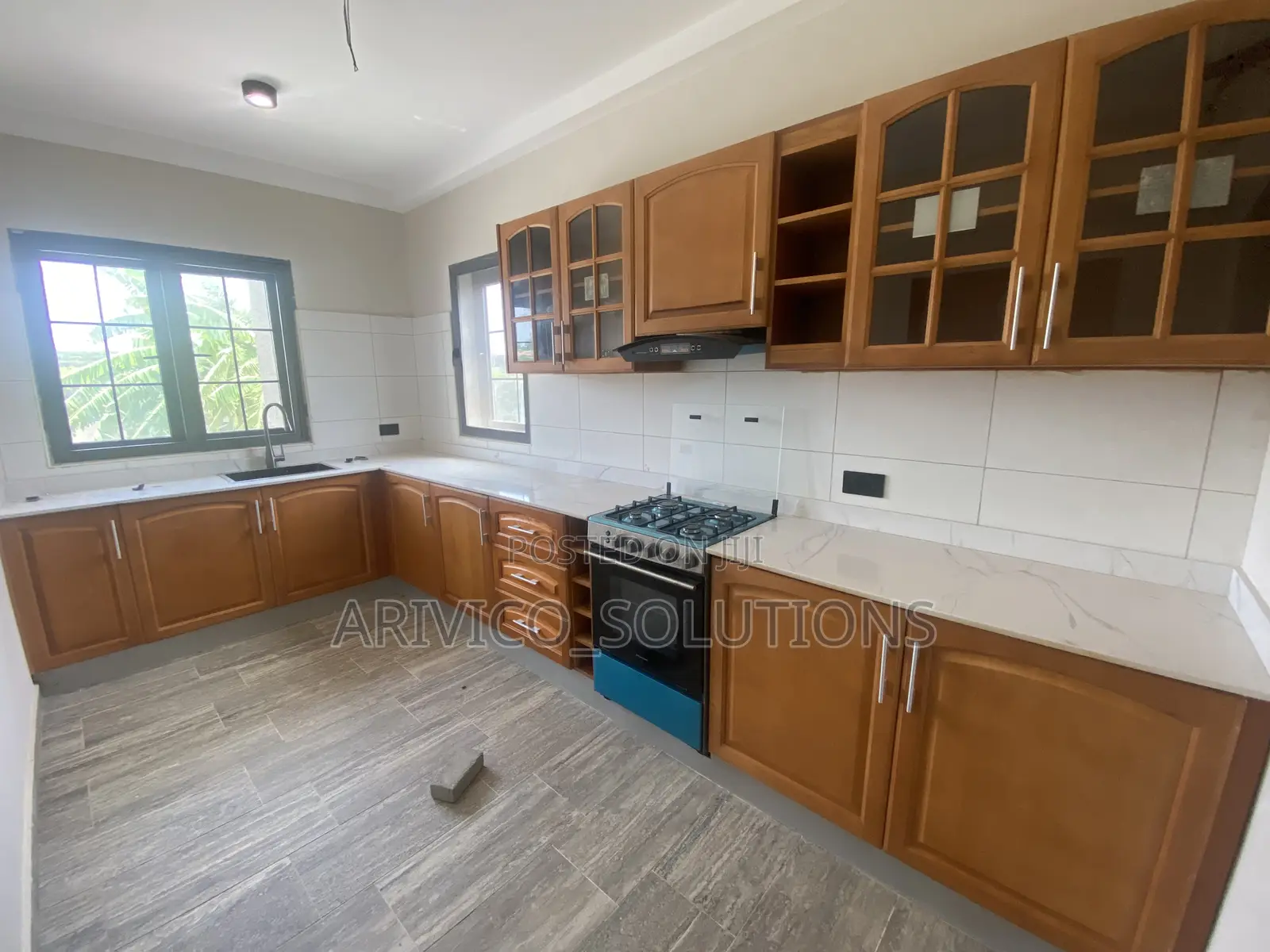 3bdrm Townhouse / Terrace in Community 6, Tema Metropolitan for rent