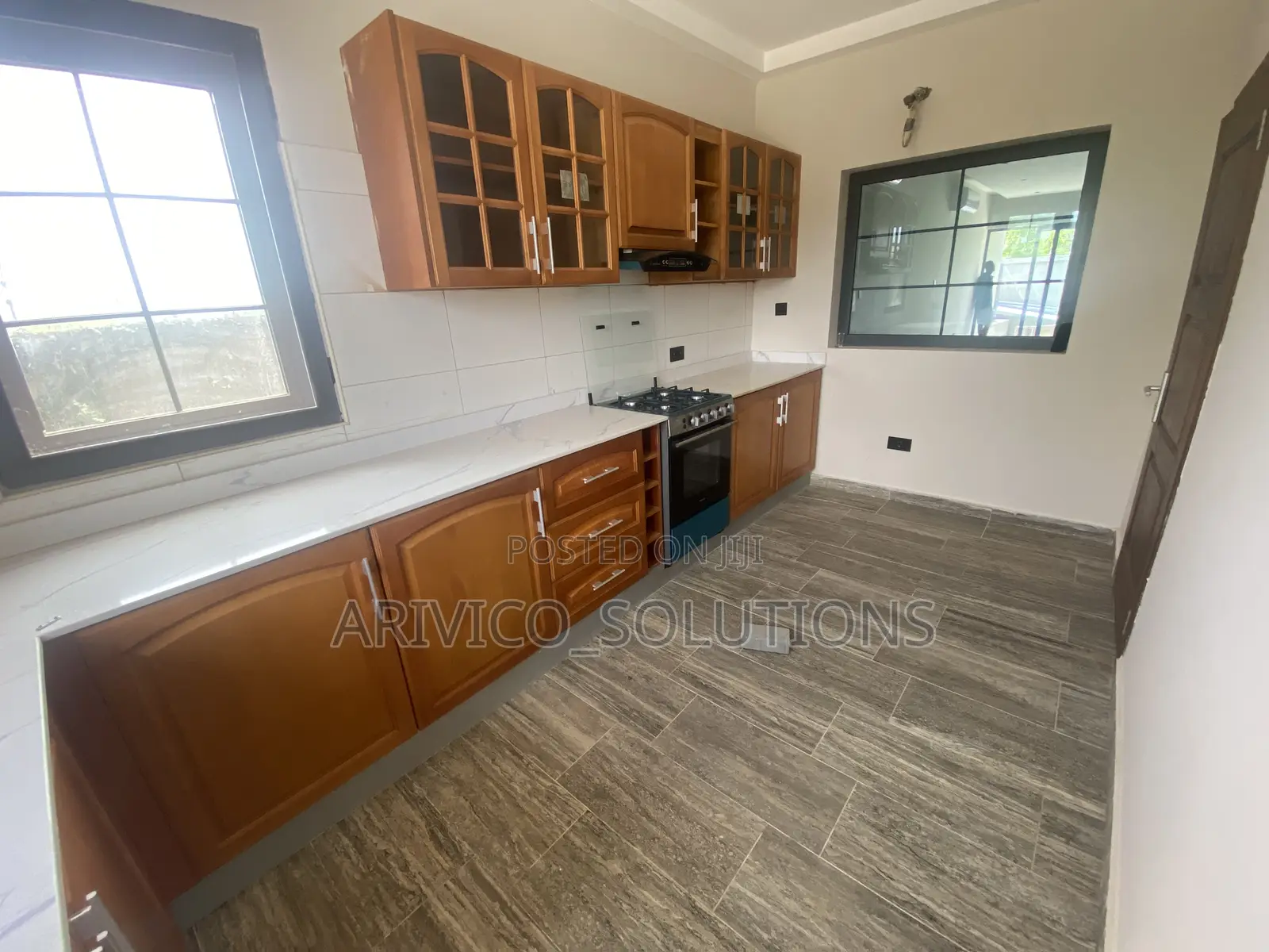 3bdrm Townhouse / Terrace in Community 6, Tema Metropolitan for rent