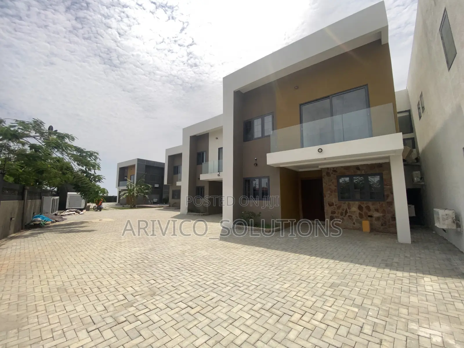 3bdrm Townhouse / Terrace in Community 6, Tema Metropolitan for rent