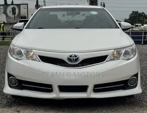 Photo - Toyota Camry 2014 White