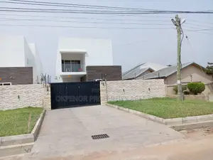 4bdrm House in Spintex, Accra Metropolitan for sale