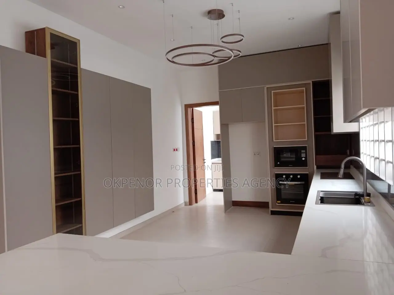4bdrm House in Spintex, Accra Metropolitan for sale