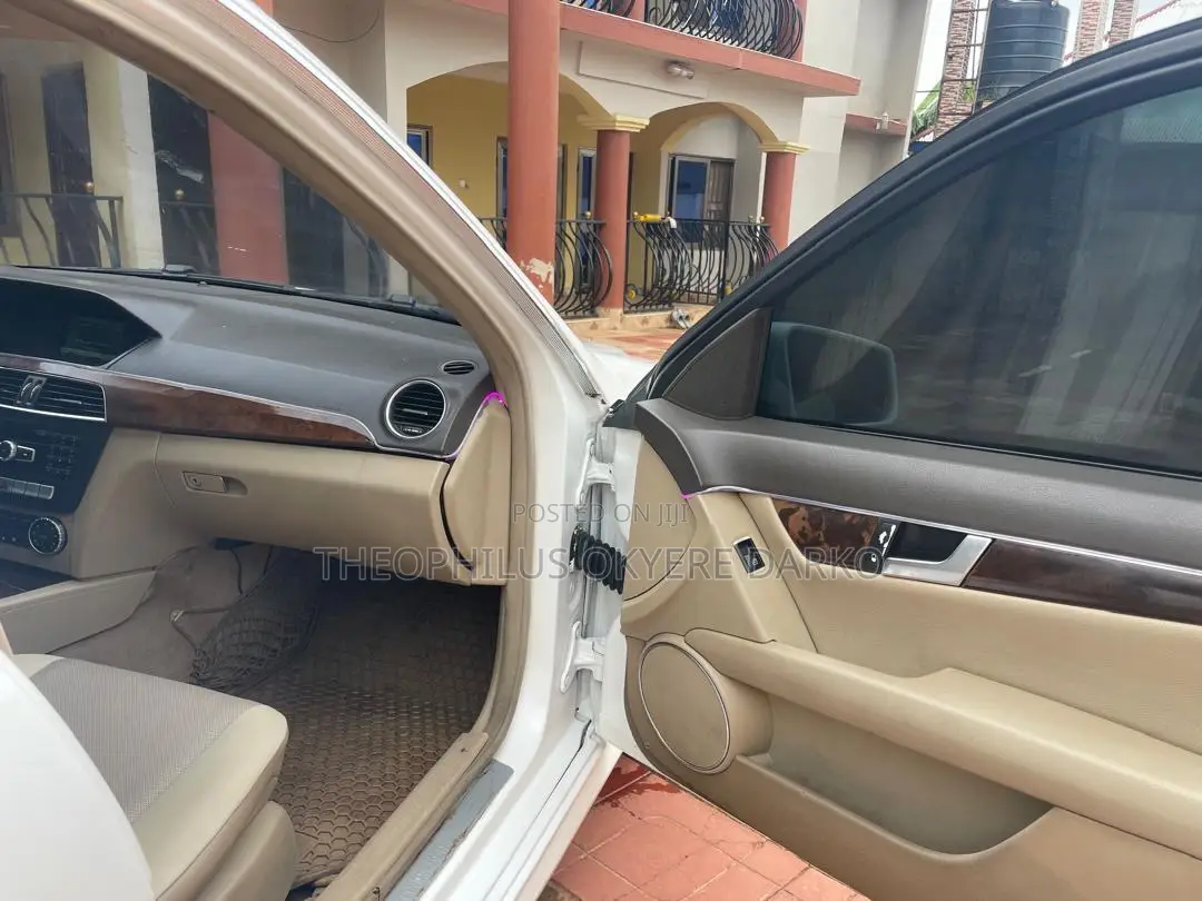 Mercedes-Benz C250 2014 White