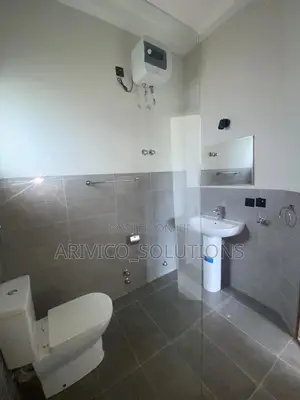 3bdrm Townhouse / Terrace in Community 6, Tema Metropolitan for rent