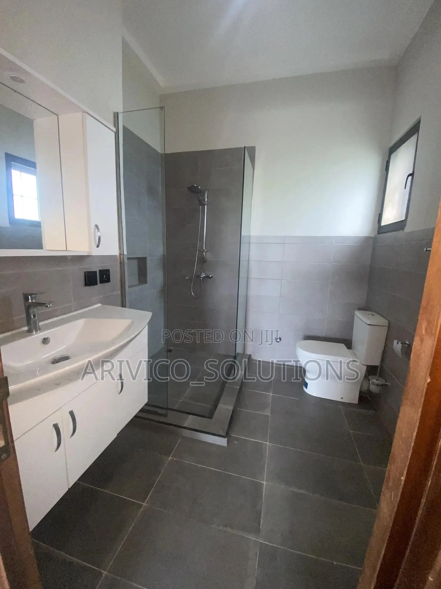 3bdrm Townhouse / Terrace in Community 6, Tema Metropolitan for rent
