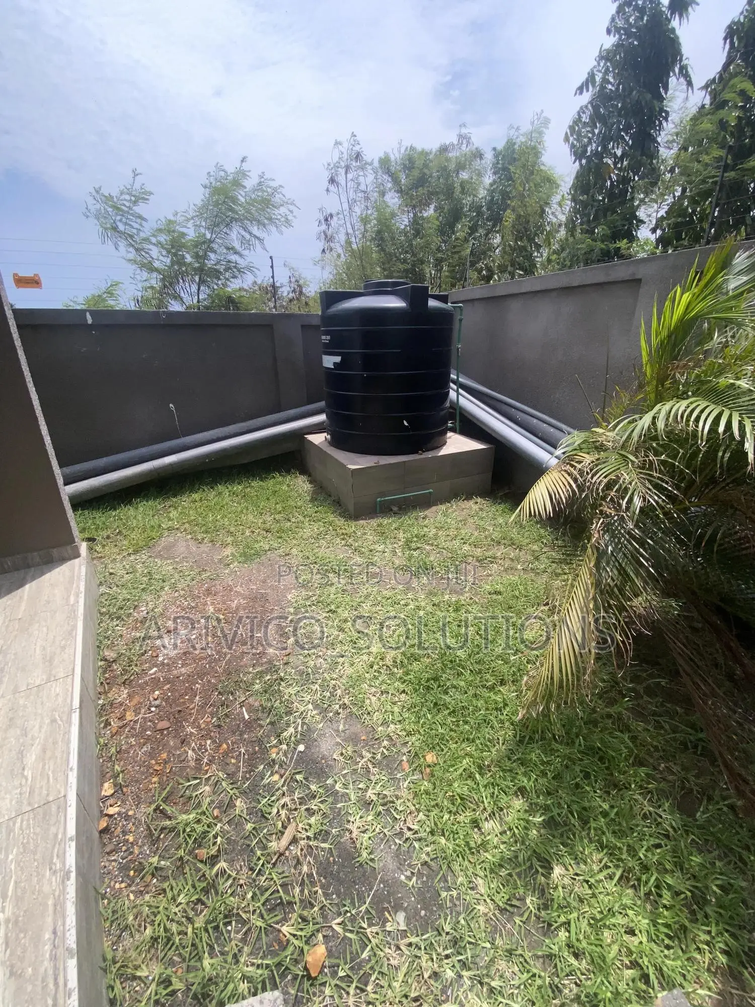 3bdrm Townhouse / Terrace in Community 6, Tema Metropolitan for rent