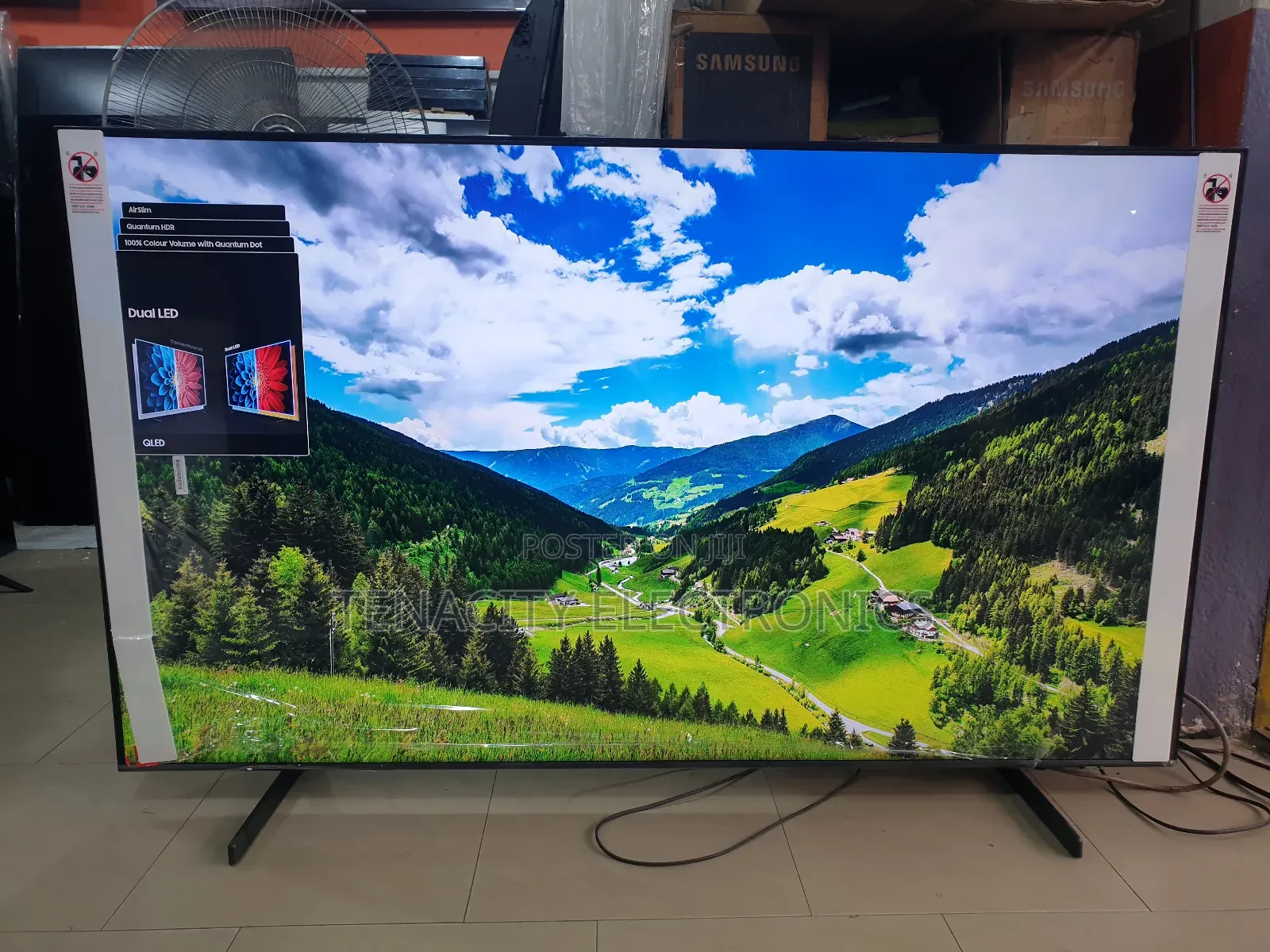 New 65"Airslim Qled Samsung Uhd HDR Smart Satellite Tv