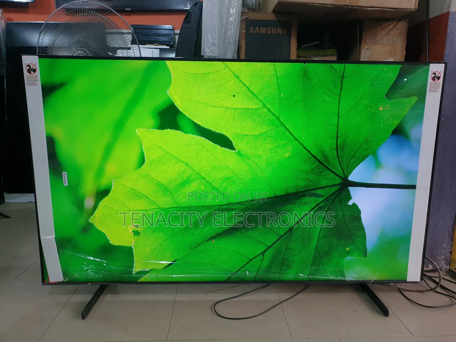 New 65"Airslim Qled Samsung Uhd HDR Smart Satellite Tv